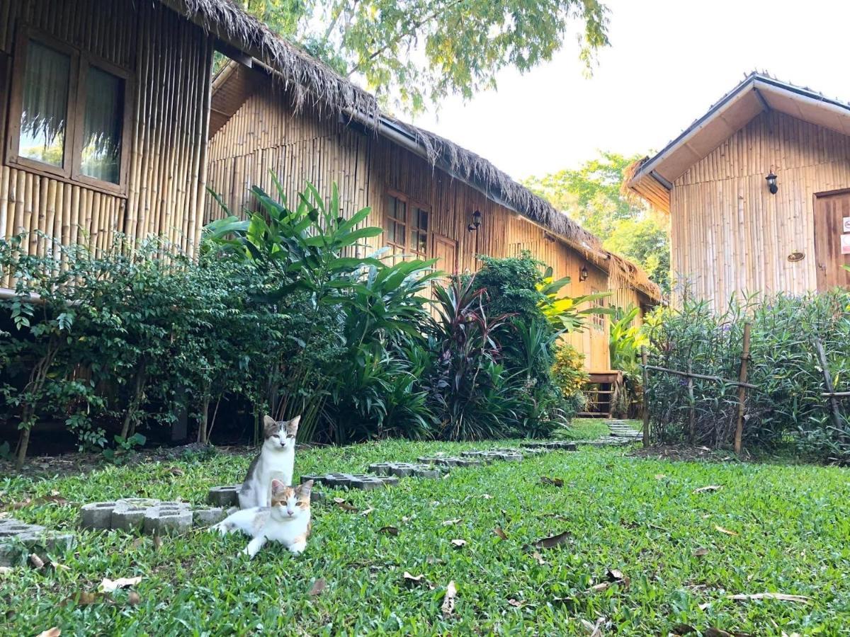 לינה וארוחת בוקר צ'יאנג מאי Lanna House Lanna Hut Chiangmai מראה חיצוני תמונה
