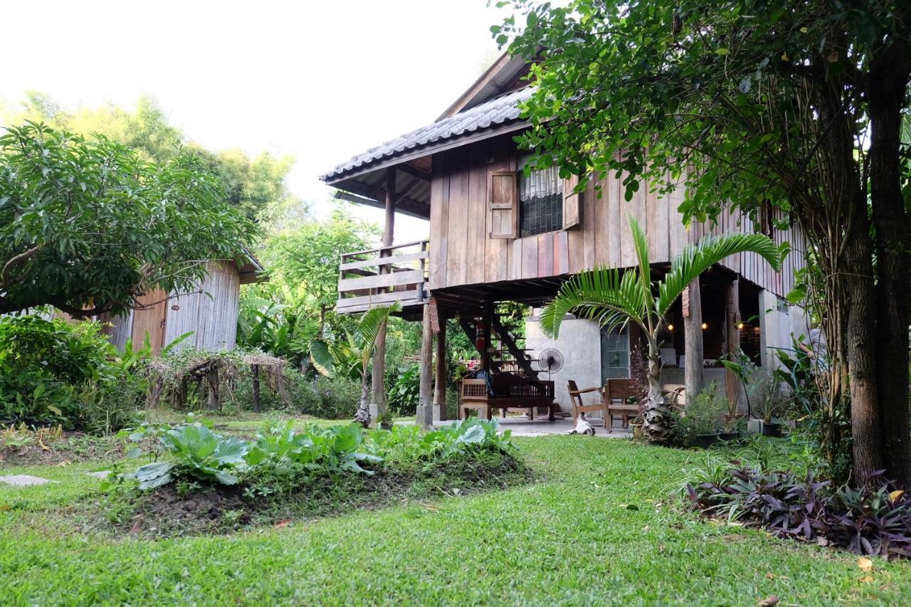 לינה וארוחת בוקר צ'יאנג מאי Lanna House Lanna Hut Chiangmai מראה חיצוני תמונה