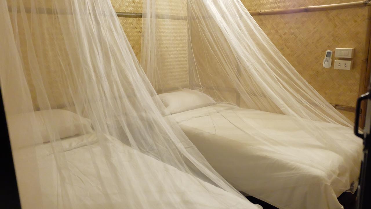 לינה וארוחת בוקר צ'יאנג מאי Lanna House Lanna Hut Chiangmai מראה חיצוני תמונה