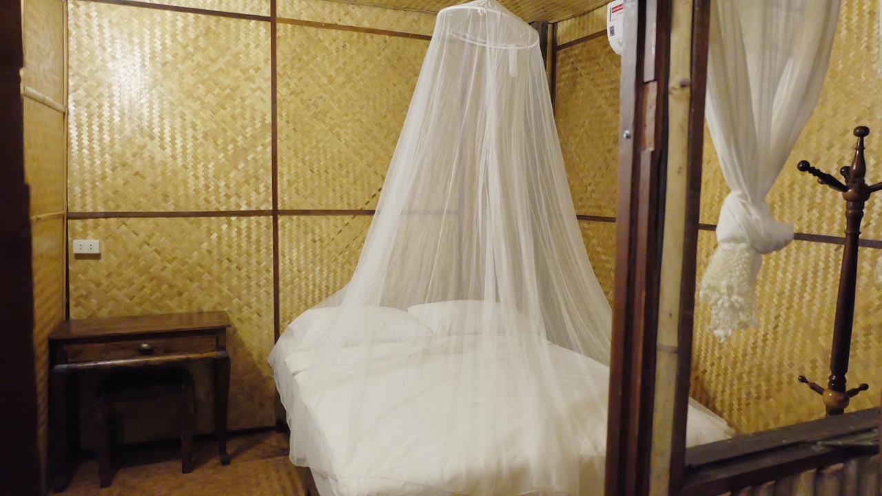 לינה וארוחת בוקר צ'יאנג מאי Lanna House Lanna Hut Chiangmai מראה חיצוני תמונה
