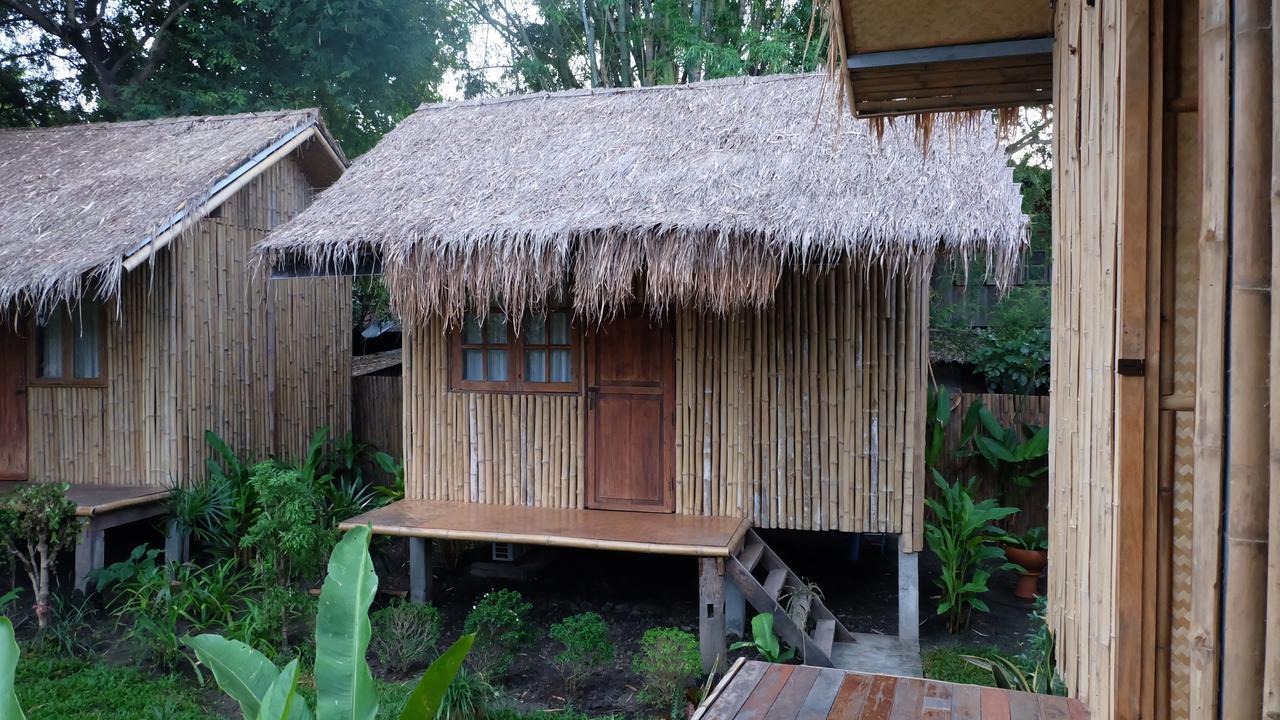 לינה וארוחת בוקר צ'יאנג מאי Lanna House Lanna Hut Chiangmai מראה חיצוני תמונה